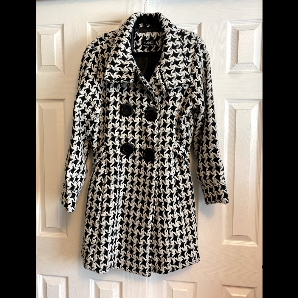 Beautiful Rue21 Houndstooth Pea Coat Size XL